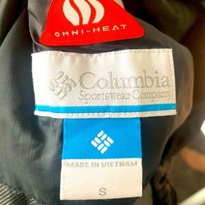 Columbia womens Omni-heat light jacket.